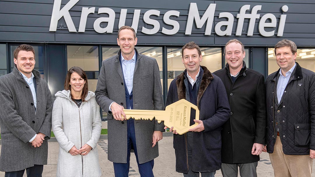 Neue Konzernzentrale: VGP übergibt Schlüssel an KraussMaffei