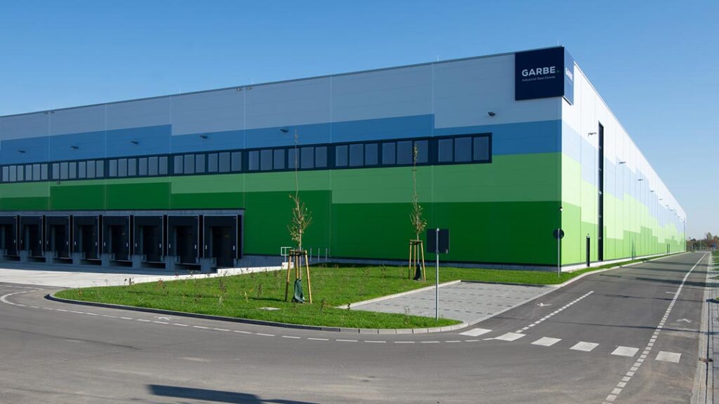 Garbe-Logistikimmobile in Kabelsketal: Bereits Standort für Online-Supermarkt Picnic und Gebrauchtrad-Spezialist Bravobike.