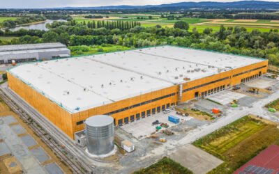 Europas größtes Logistikzentrum aus Holz feiert Richtfest
