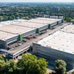 War schon vor Fertigstellung zu 100 Prozent vermietet: die doppelstöckige Logistikimmobilie Mach2 in Hamburg-Wilhelmsburg. Die namhaften Mieter sind Airbus, Picnic, Bechtle und Jysk.