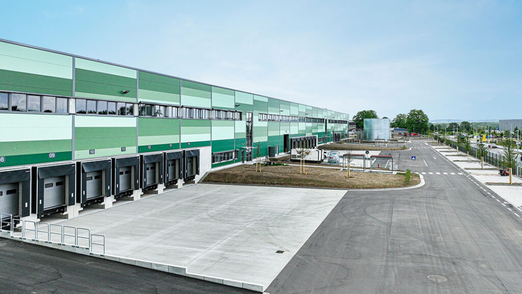 Der Panattoni Park Bonn Nord erstreckt sich über ein ca. 42.700 m² großes Grundstück in dem neu entstandenen Gewerbegebiet in Bornheim-Hersel.