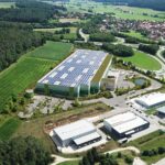 Die Immobilie liegt nahe der Bundeshautobahn A6 mit direkter Verbindung nach Nürnberg im Osten und Heilbronn im Westen.