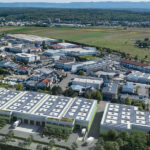 Der neue Gewerbepark umfasst zwei unterschiedlich große Gebäude mit einer Gesamtfläche von etwa 16.600 Quadratmetern.