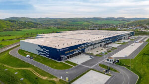 Der Standort des Panattoni Logistikparks Bad Hersfeld Ost befindet sich im hessischen Herleshausen in Nordhessen und ist direkt an die Autobahn A 4 angebunden.