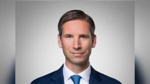 Pierre Nolte, der derzeit das Deutschlandgeschäft des Unternehmens leitet, übernimmt ab dem 1. Juli 2026 zusätzlich die Länder-Verantwortung für die Niederlande bei Cushman & Wakefield.