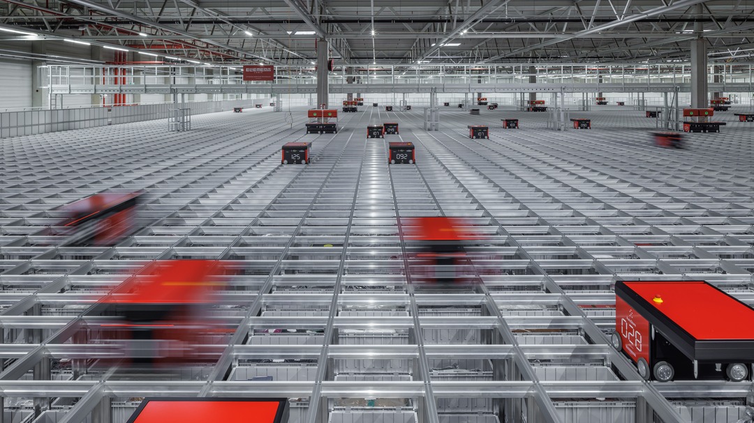 Fischer eröffnet vollautomatisches Logistikzentrum in Spanien